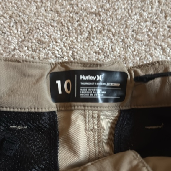 Boys khaki shorts - Picture 2 of 4